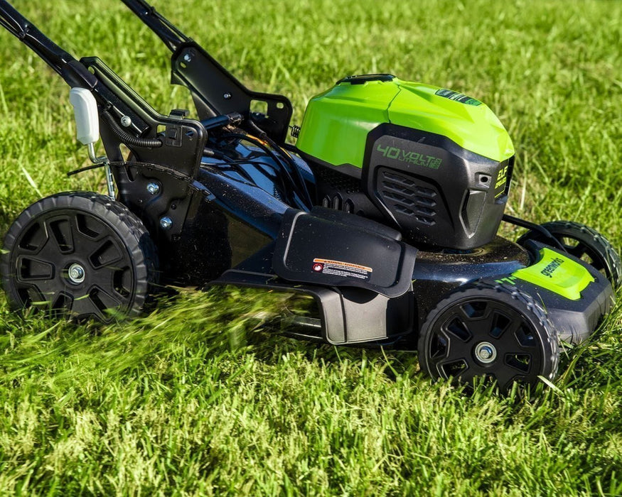 Greenworks Self-Propelled 21-inch Brushless Lawn Mower 40V with 5Ah Battery and Charger